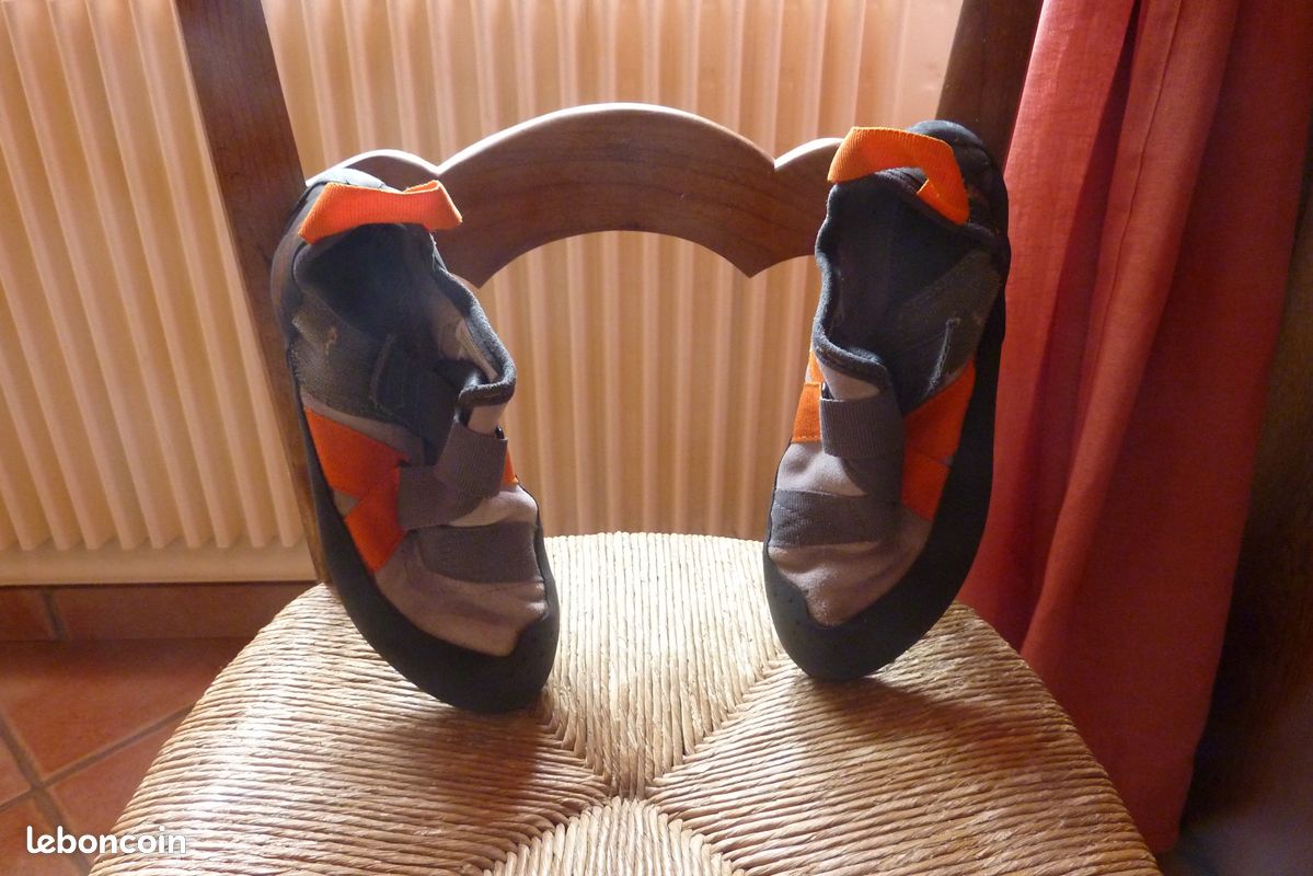 Vend chaussures de varape escalade (image 2)