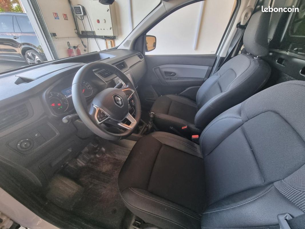 RENAULT EXPRESS 1.5 Blue dCi 95 Confort TVA Recuperable (image 2)