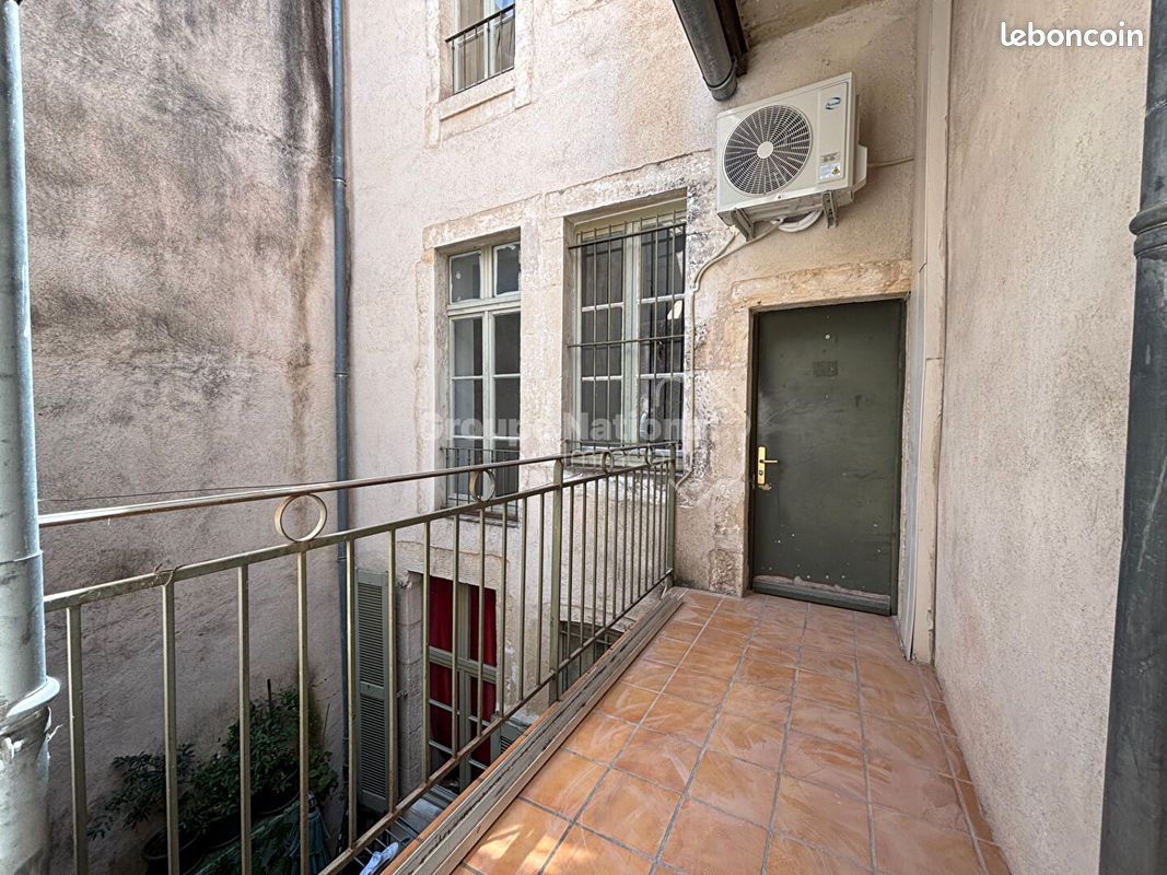 Appartement 1 pièce 31 m² · à Nîmes · 31 m² · 441 €