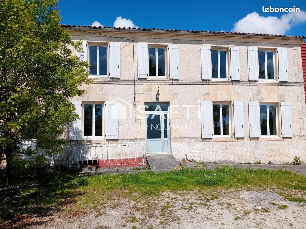 Maison 71 pièces 180 m² · à Gensac-la-Pallue · 180 m² · 199 900 €