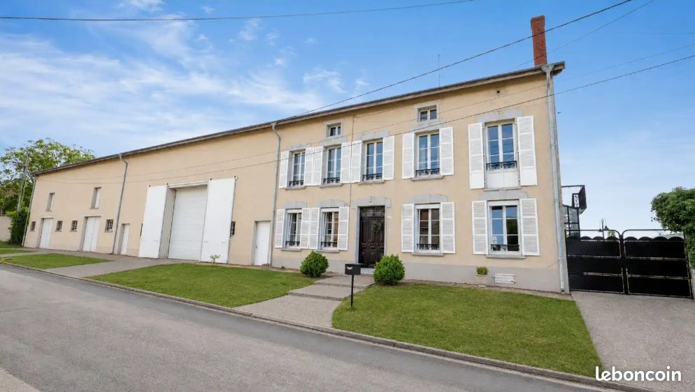Maison 10 pièces 360 m² · à Stenay · 360 m² · 497 000 €