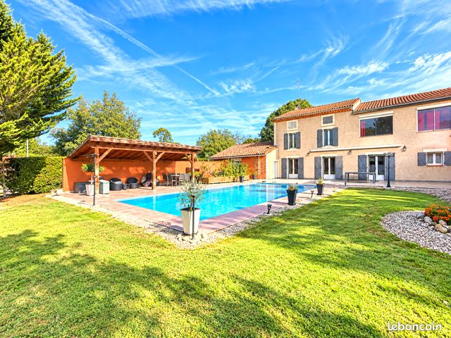 Maison 8 pièces 287 m² · à Gaudiès · 287 m² · 588 000 €