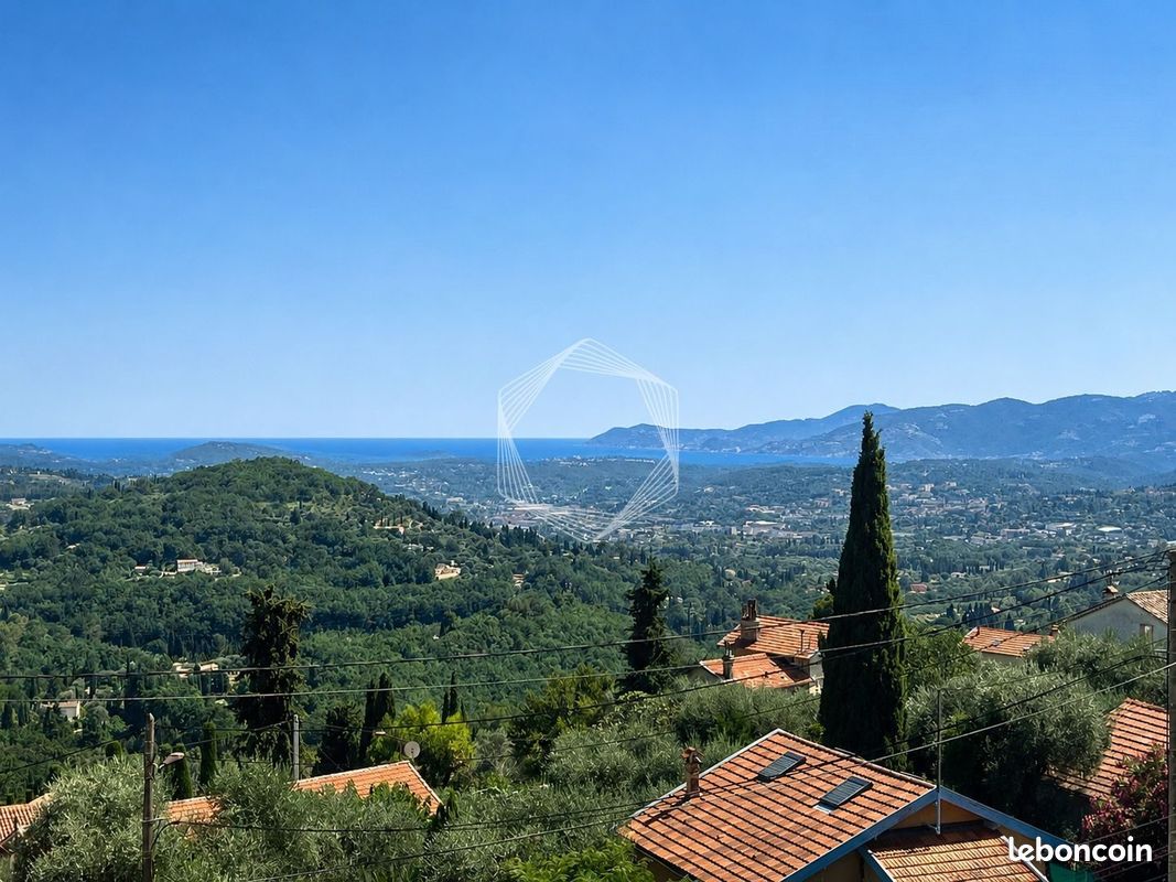 Maison 6 pièces 149 m² · à Grasse · 149 m² · 620 000 €