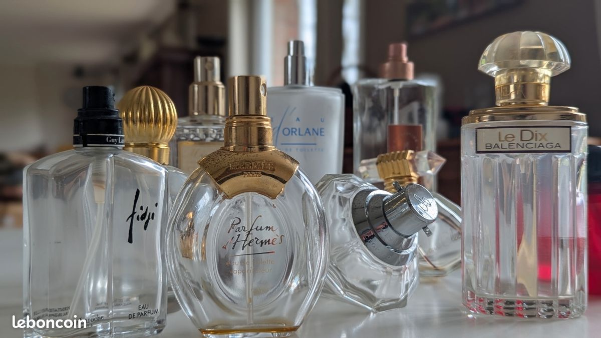 Lot de 10 flacons de parfum vides Balenciaga dior (image 2)