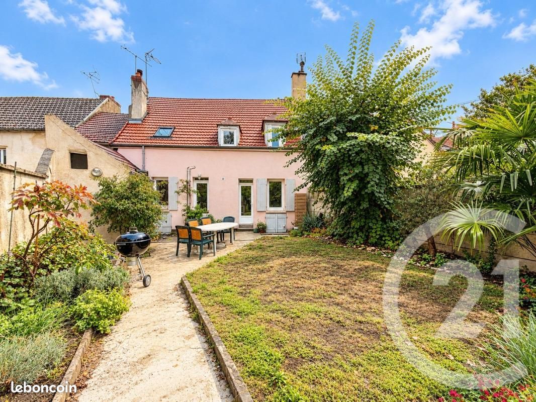 Maison 5 pièces 145 m² · à Moulins · 145 m² · 156 600 €