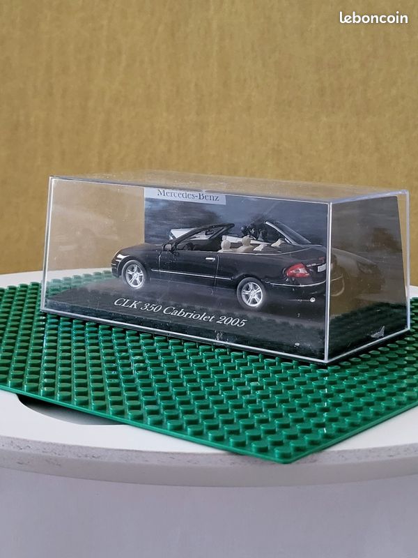Mercedes-Benz CLK Bleu Herpa 1/43 – Miniature Métal – état Parfait Avec Boîte