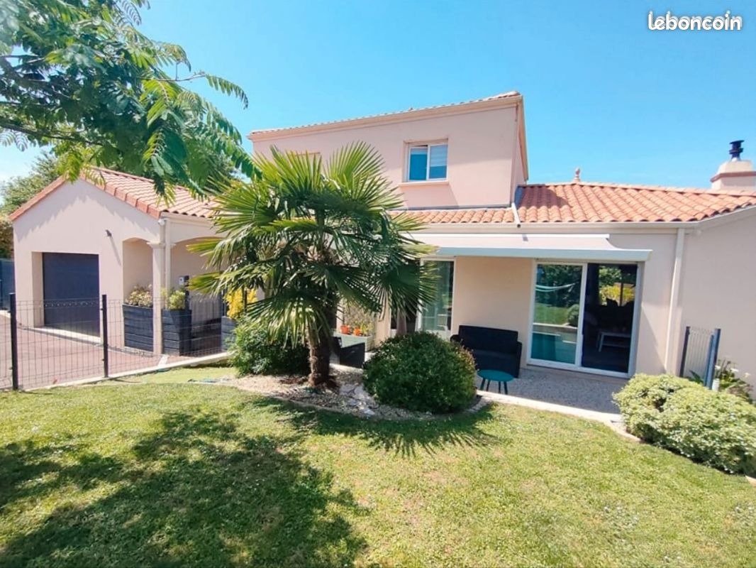 Maison 8 pièces 193 m² · à La Roche-sur-Yon · 193 m² · 410 000 €