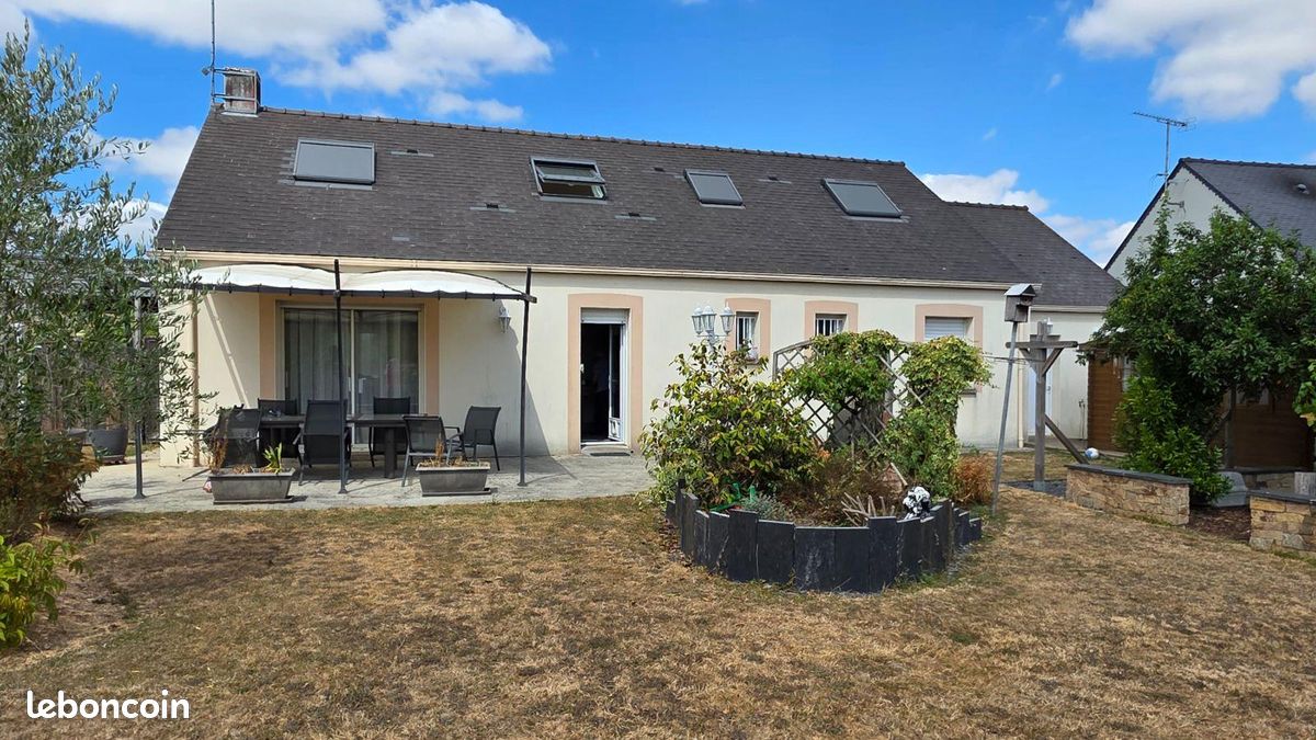 Maison 8 pièces 126 m² · à Ligné · 126 m² · 340 515 €