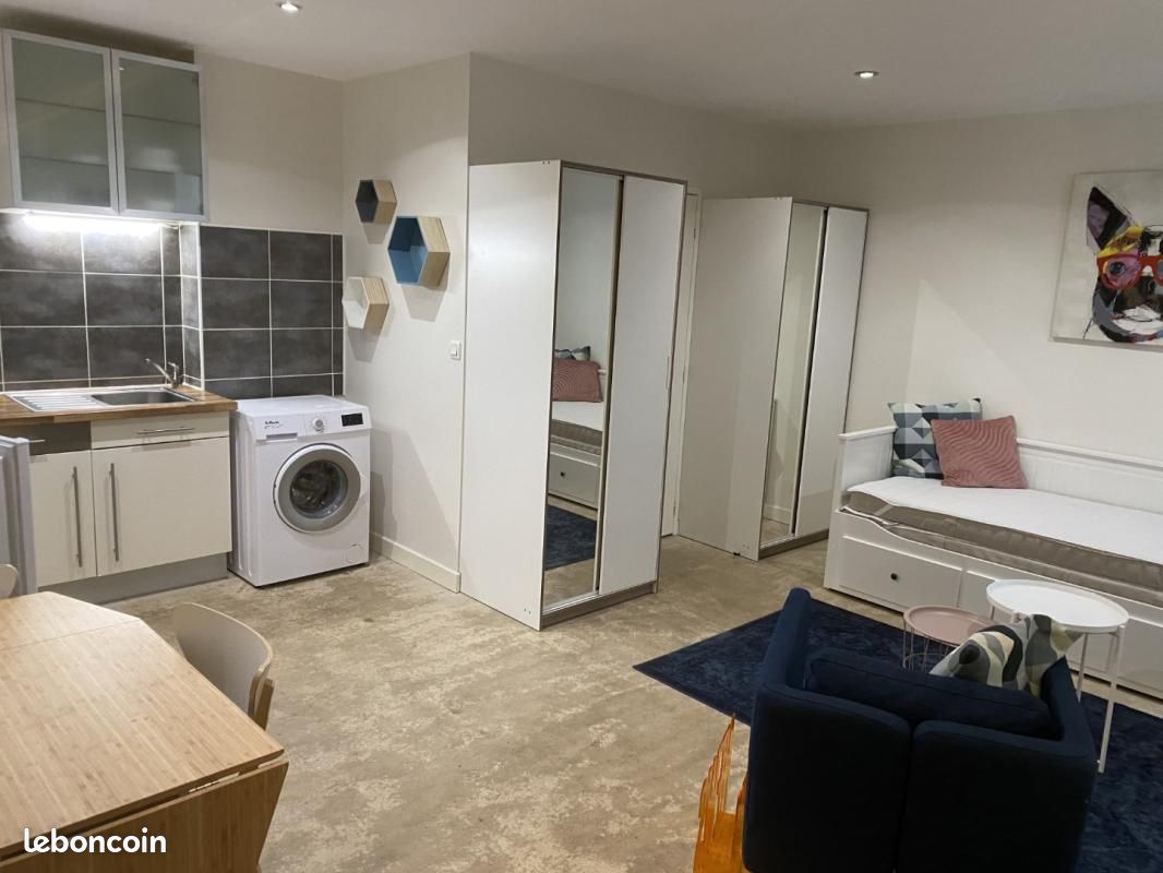 Appartement 1 pièce 28 m² · à Saint-Étienne · 28 m² · 445 €