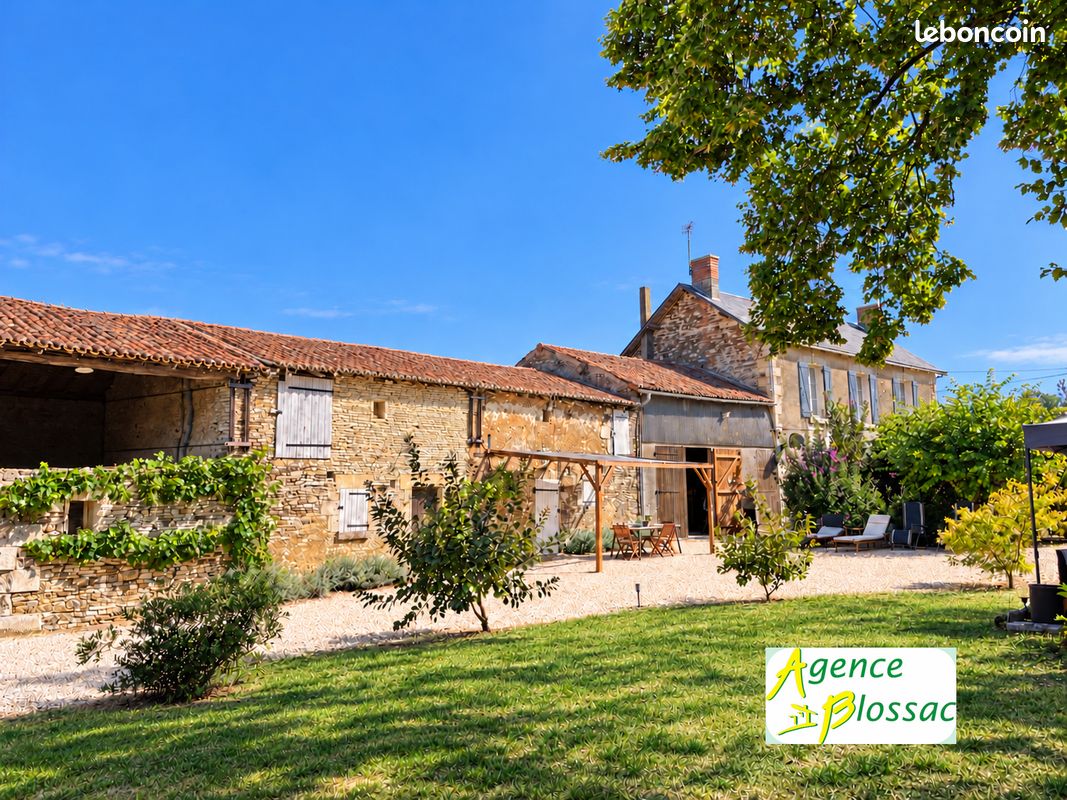 Maison 5 pièces 127 m² · à Saint-Jean-de-Sauves · 127 m² · 137 275 €
