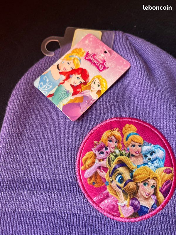 Bonnet Disney Princesse neuf (image 2)