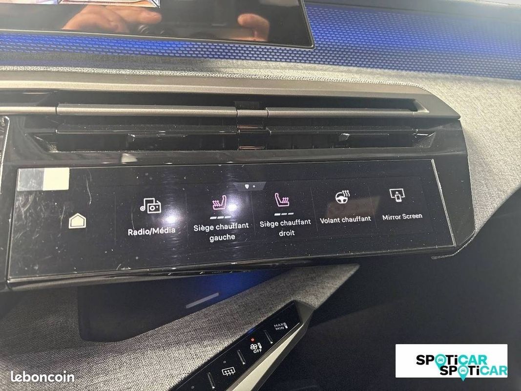 PEUGEOT 5008 Hybrid 145 ch e-DCS6 GT (image 21)