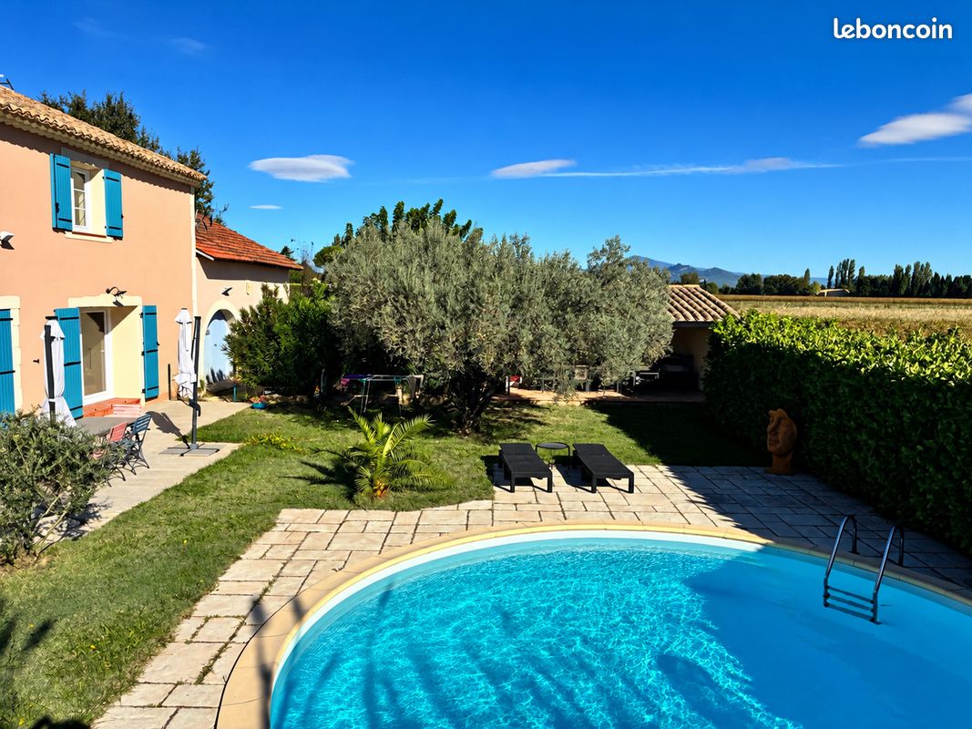 Maison 5 pièces 180 m² · à Camaret-sur-Aigues · 180 m² · 354 000 €