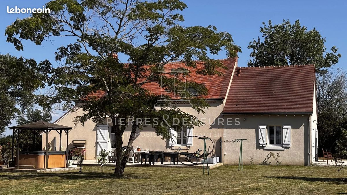 Maison 7 pièces 166 m² · à Maillet · 166 m² · 233 200 €