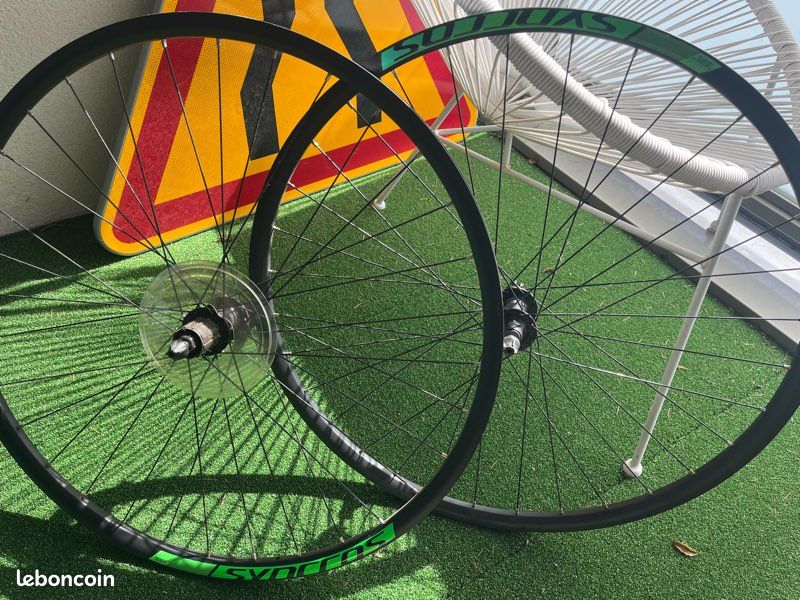Vélo VTT ROCK 26 FS SHIMANO 21v Freins a disques et Full Suspension