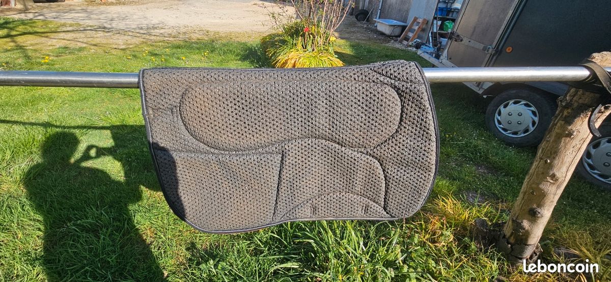 TAPIS CENTRALE CARROSSERIE Repose-Pied Original PIAGGIO ART.437941