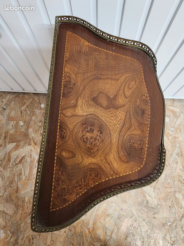 Chevet forme rognon style Louis XVI marquetée (image 10)