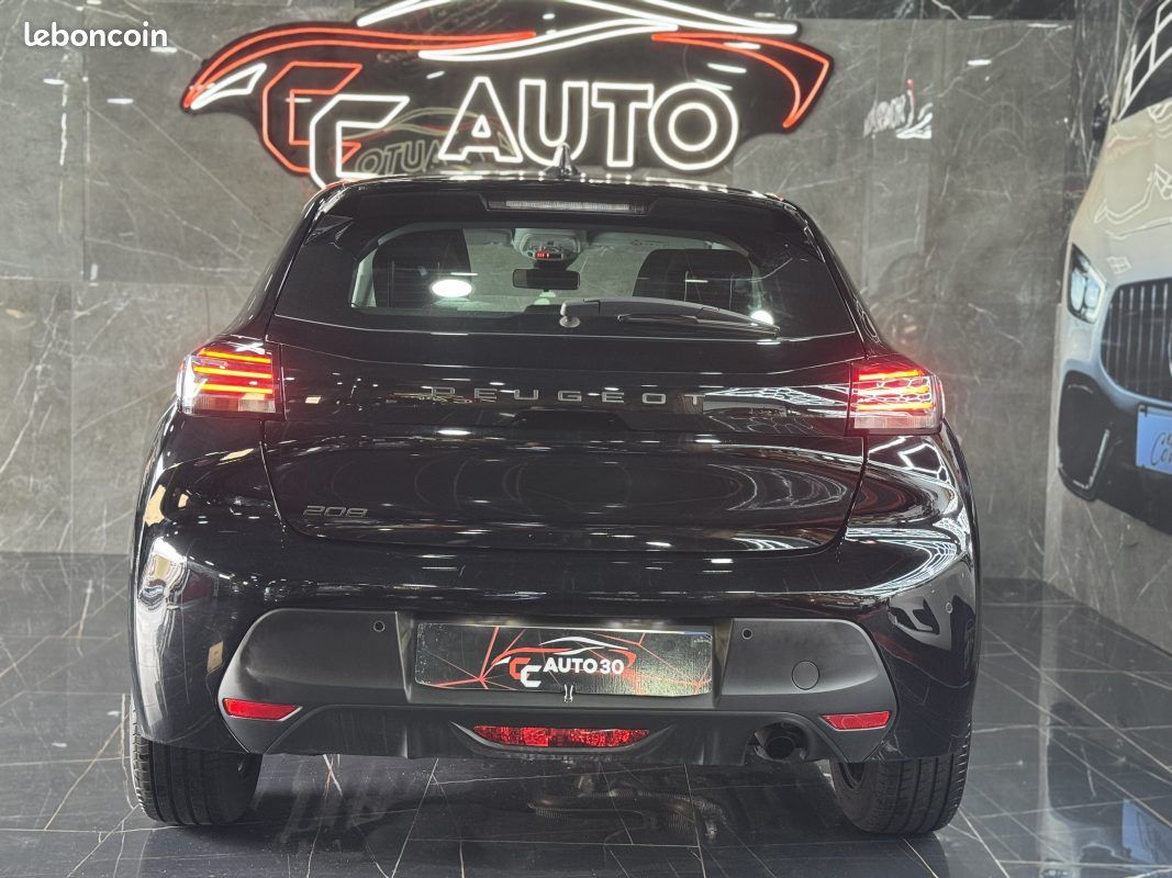 Peugeot 208 1.2 puretech 100 style 2025 ttc (image 8)