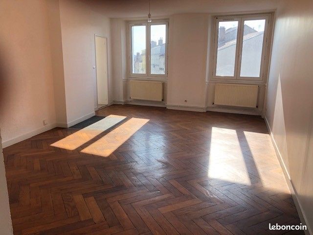 Appartement 2 pièces 73 m² · à Saint-Étienne · 73 m² · 520 €