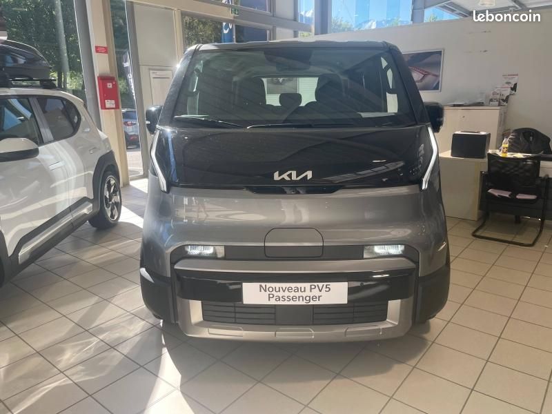 Kia PV5 Passenger 163ch 71,2kWh Plus (image 2)