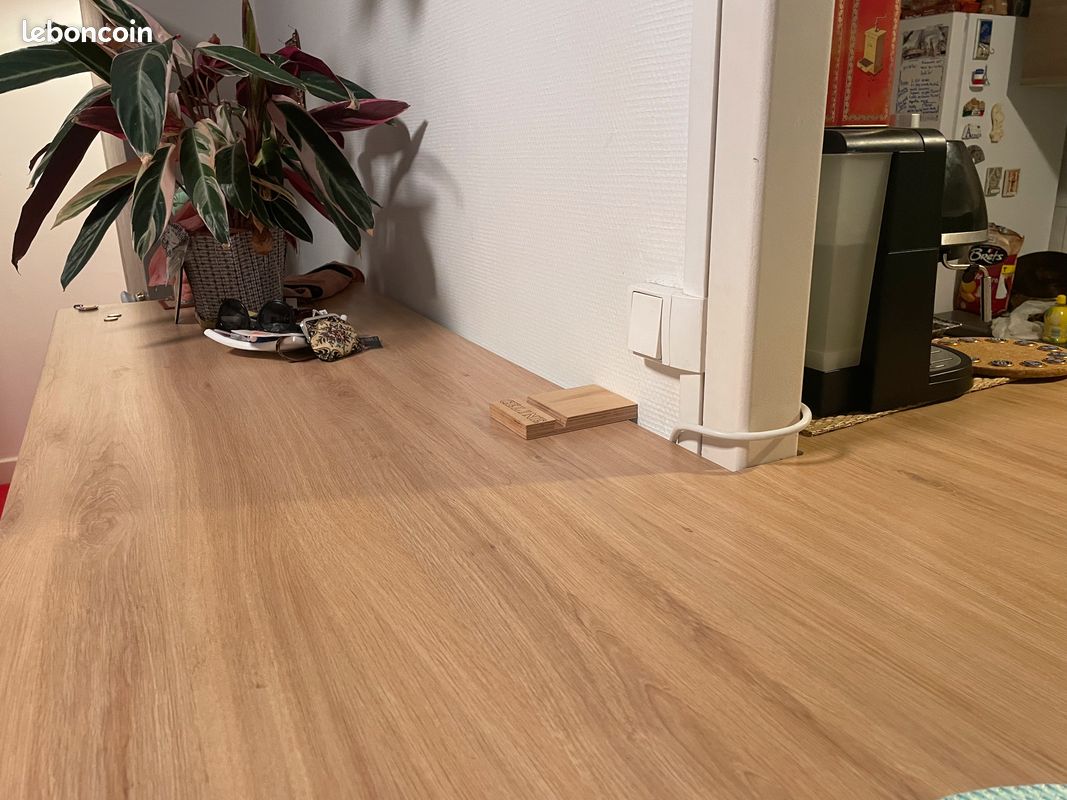 Structure de bar avec rangements sans trou dans le mur (image 3)