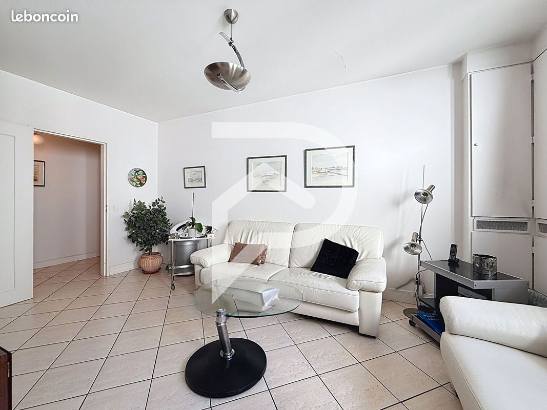 Appartement 3 pièces 54 m² · à Issy-les-Moulineaux · 54 m² · 350 000 €