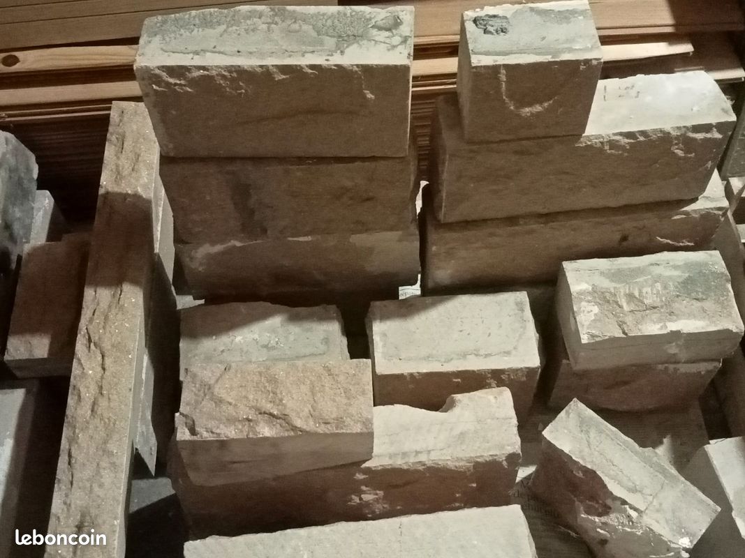 Pierres cheminée (image 1)