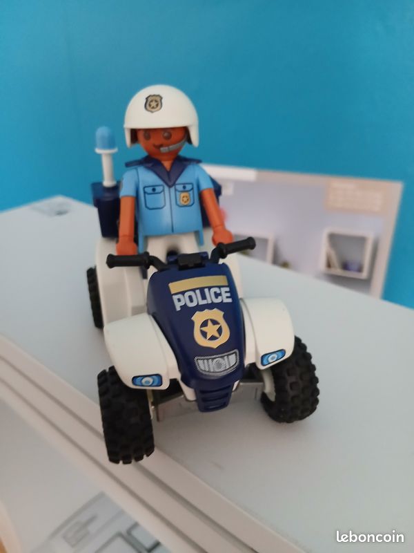 Quad police playmobil (image 1)