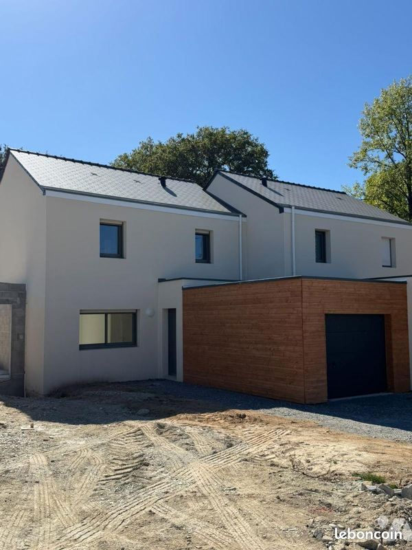Maison 5 pièces 88 m² · à Bains-sur-Oust · 88 m² · 990 €/mois
