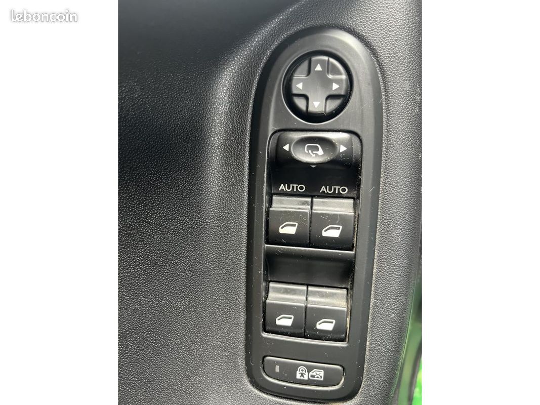 CITROEN C3 1.4 HDi FAP - 70 - Confort - CAR PLAY - REGULATEUR - SUIVI - TURBO-DISTRI- EMBRAYAGE-OK (image 20)
