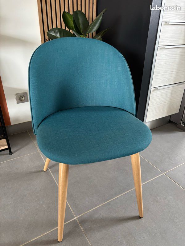 Chaises (image 1)