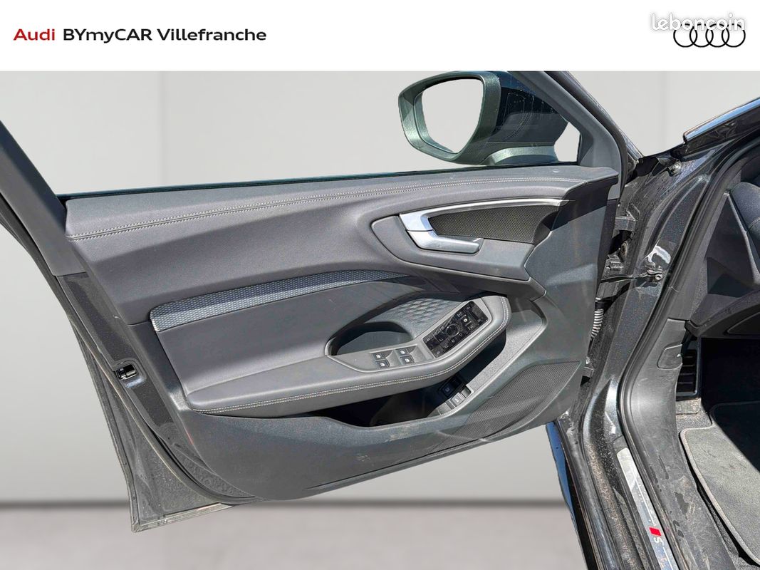 AUDI A5 Avant e-hybrid 367 ch S tronic 7 Quattro S line (image 11)