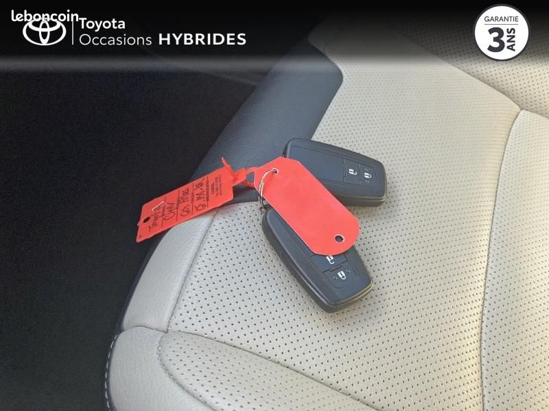 Toyota C-HR 184h Collection 2WD E-CVT MY22 (image 30)