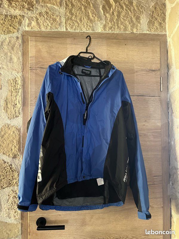 Veste imperméable de vélo (image 1)