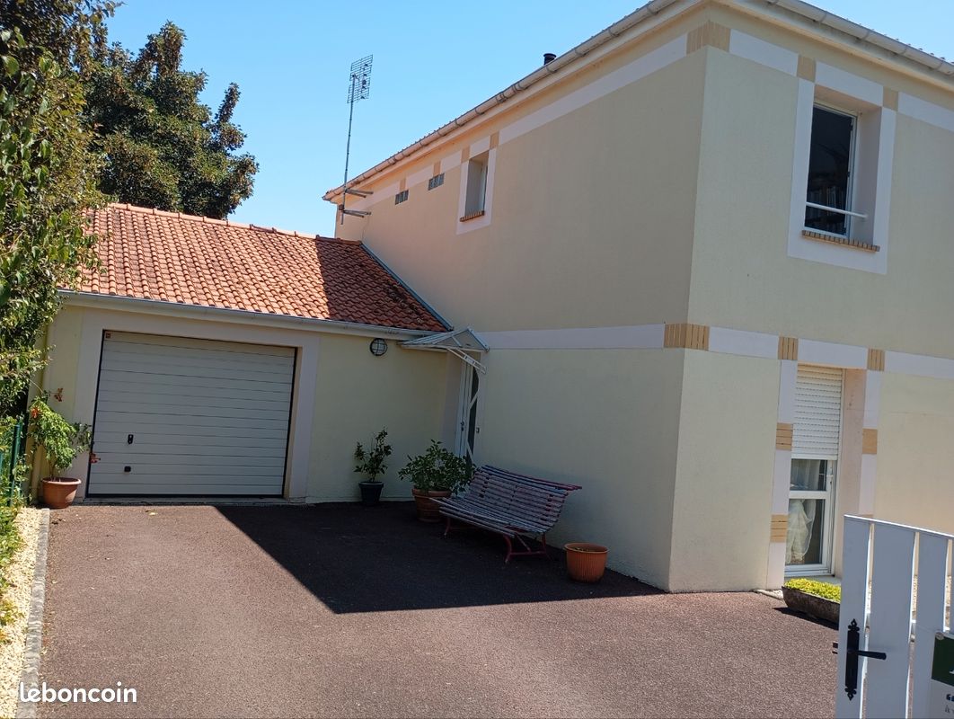 Maison 7 pièces 119 m² · à Montmorillon · 119 m² · 165 000 €