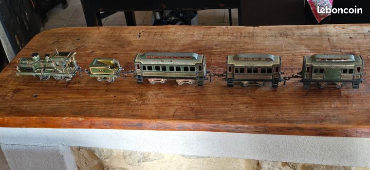 CR CHARLES ROSSIGNOL TRAIN DE PLANCHER LOCO MECANIQUE +TENDER