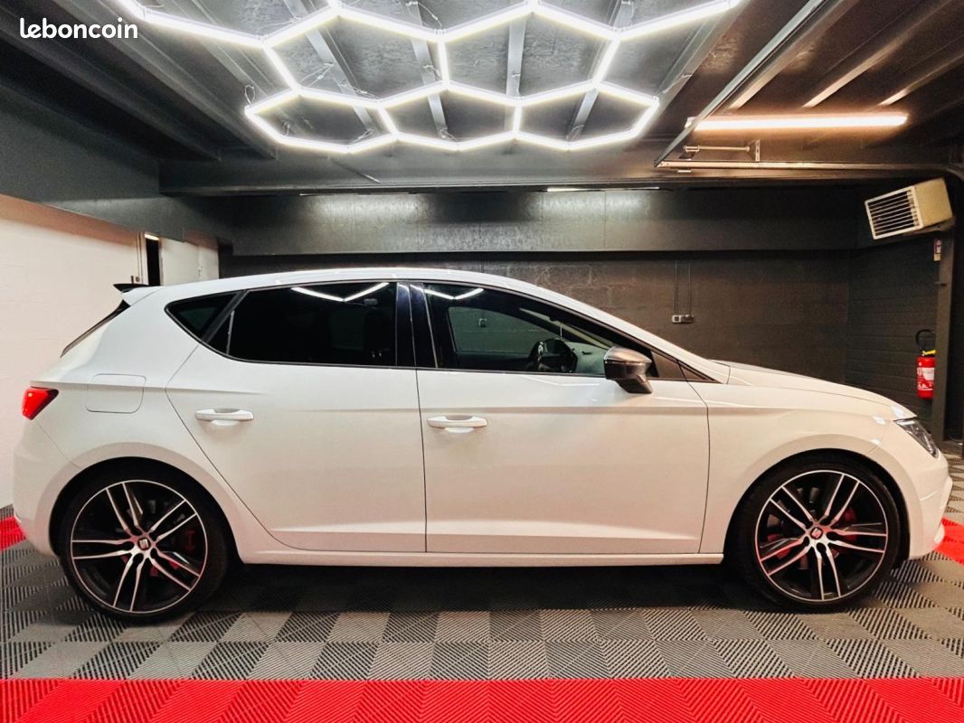 SEAT Leon Cupra 300 Phase 2 – 2.0 TSI 300 – Beats Audio – Garantie Cessible (image 4)