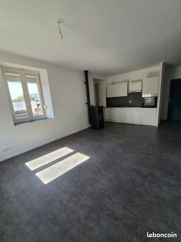 Appartement 5 pièces 100 m² · à Breuches · 100 m² · 680 €/mois