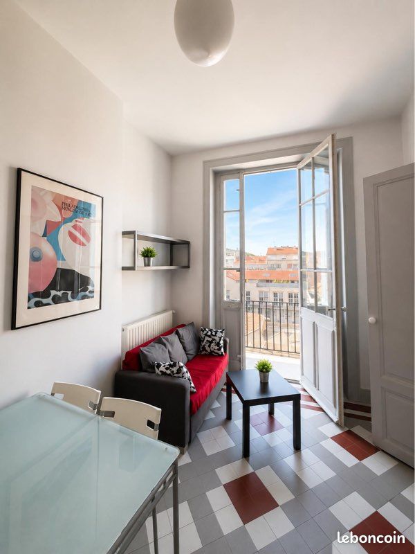 Appartement 2 pièces 37 m² · à Saint-Étienne · 37 m² · 460 €