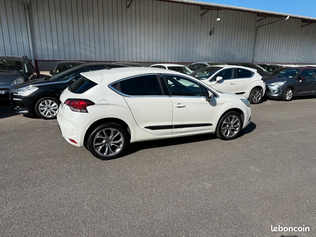 Citroen ds4 2.0 hdi 160 ch executive 246000 km garantie 6 mois (image 4)