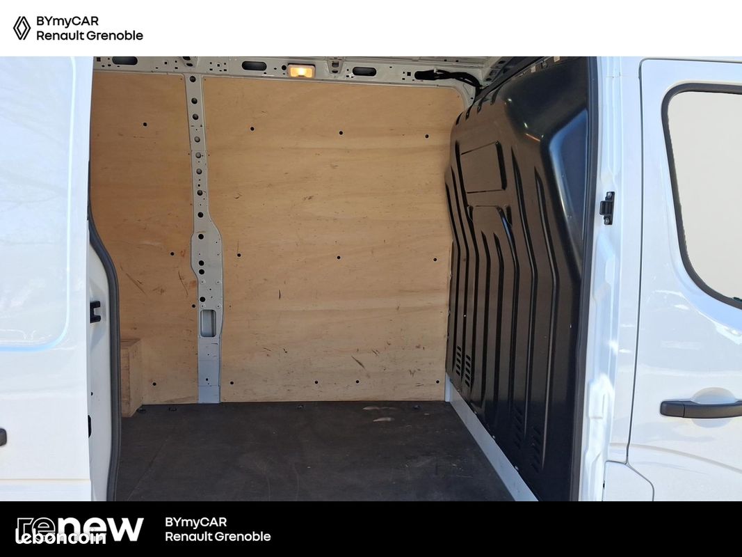 Renault master fgn trac f3500 l2h2 blue dci 135 confort (image 22)