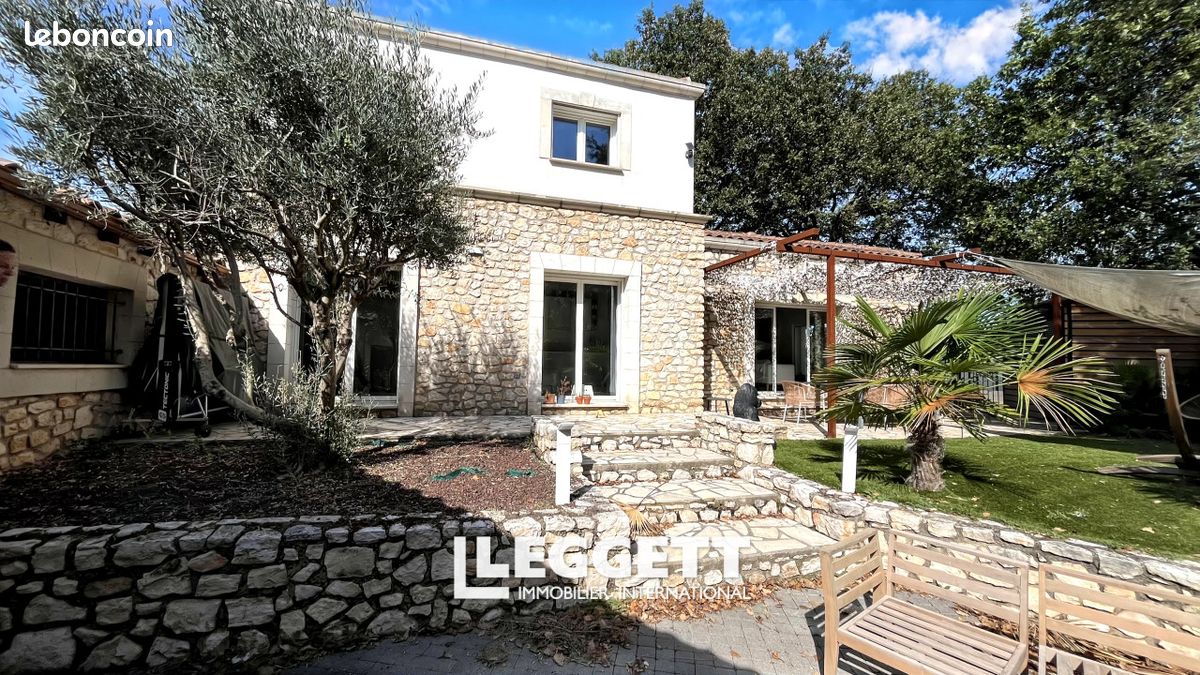 Maison 7 pièces 200 m² · à Saint-Laurent-des-Arbres · 200 m² · 610 000 €