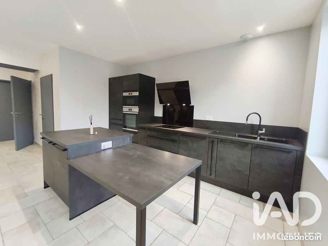 Appartement 3 pièces 72 m² · à Saint-Étienne · 72 m² · 109 000 €