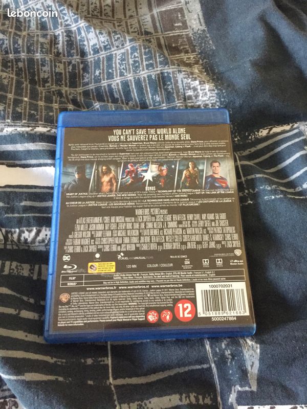 Justice League Blu-ray (image 2)