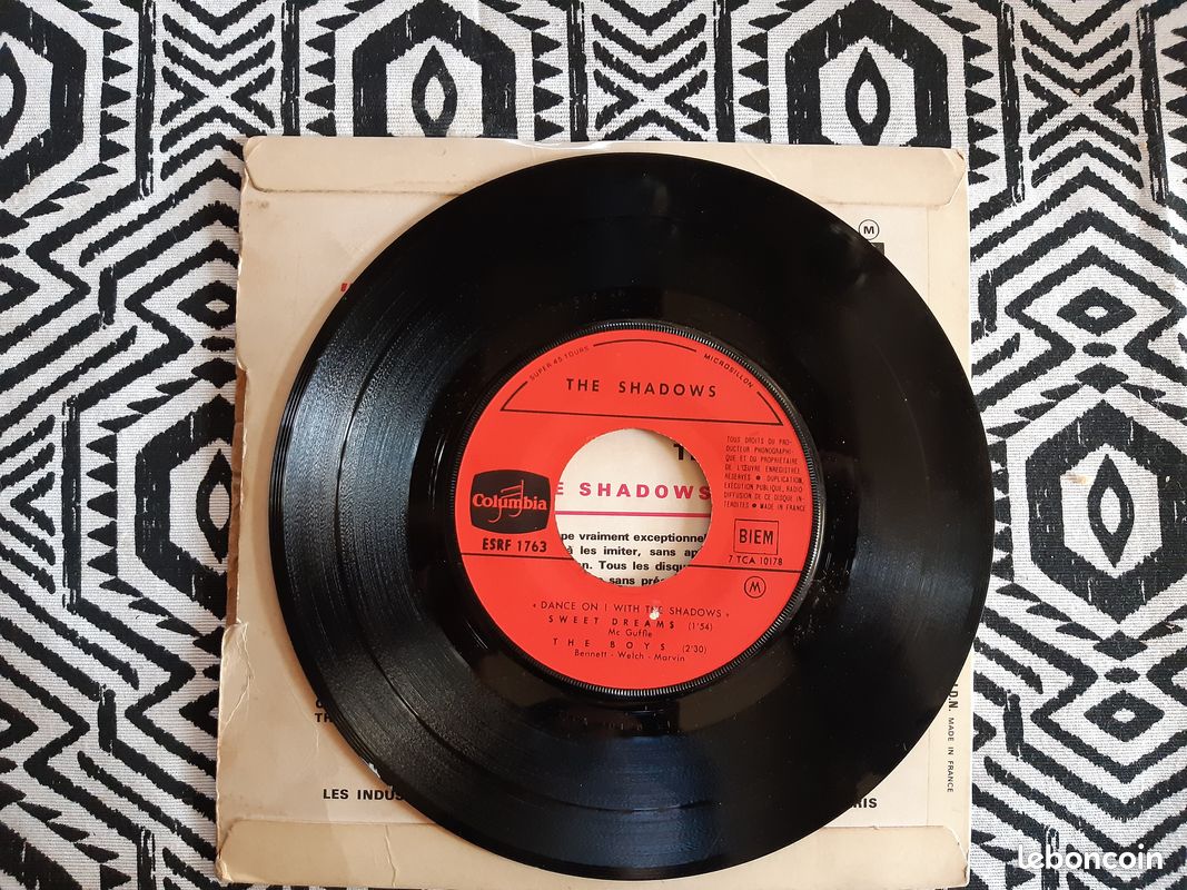 Disque vinyle The shadows "Dance on " 45T (image 3)