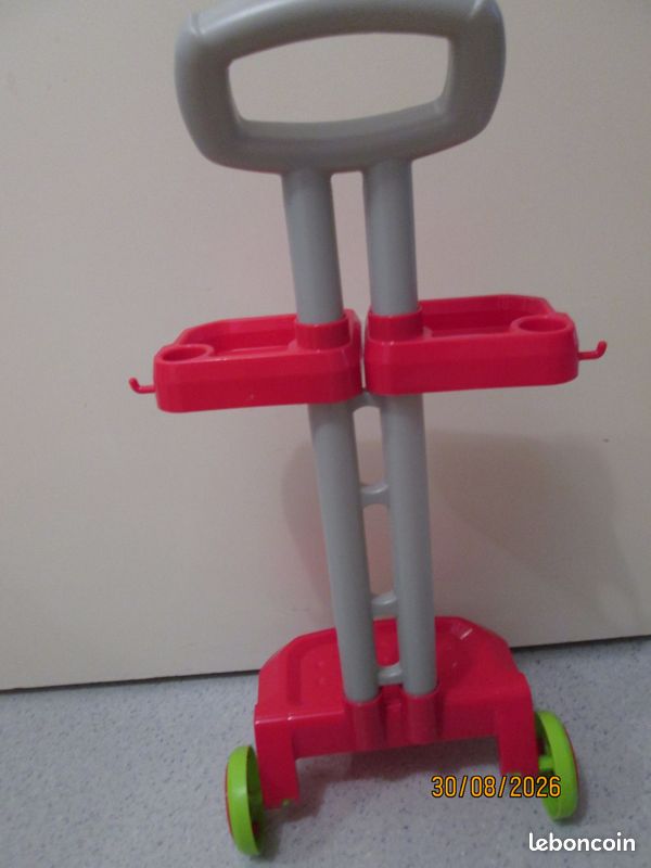Lot ménage : aspirateur/chariot/ramasse poussiere/balayette (image 8)