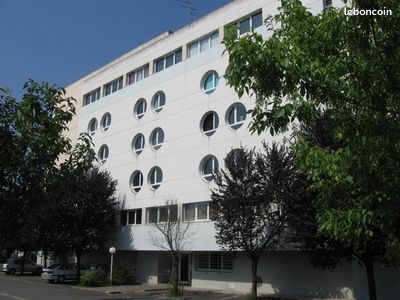 Appartement 1 pièce 18 m² · à Pau · 18 m² · 385 €