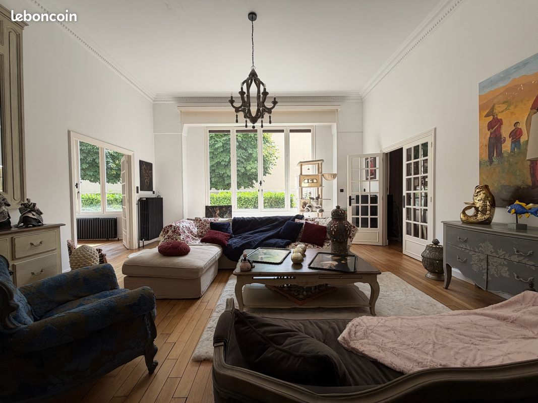 Appartement 3 pièces 131 m² · à Vichy · 131 m² · 386 000 €