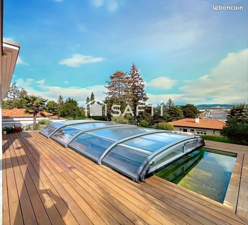 Propriété 9 pièces 320 m²