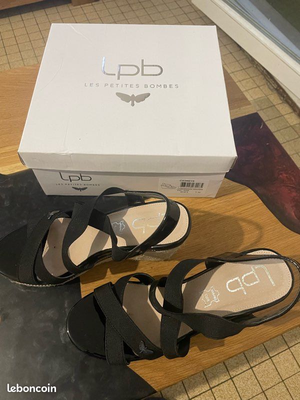 Les Petites Bombes chaussures compensées neuves 40 Chaussures